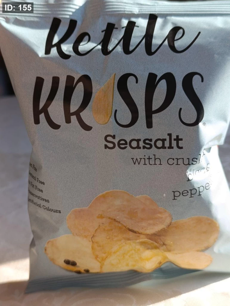 رقائق البطاطا مع حبيبات الفلفل الاسود والملح البحري