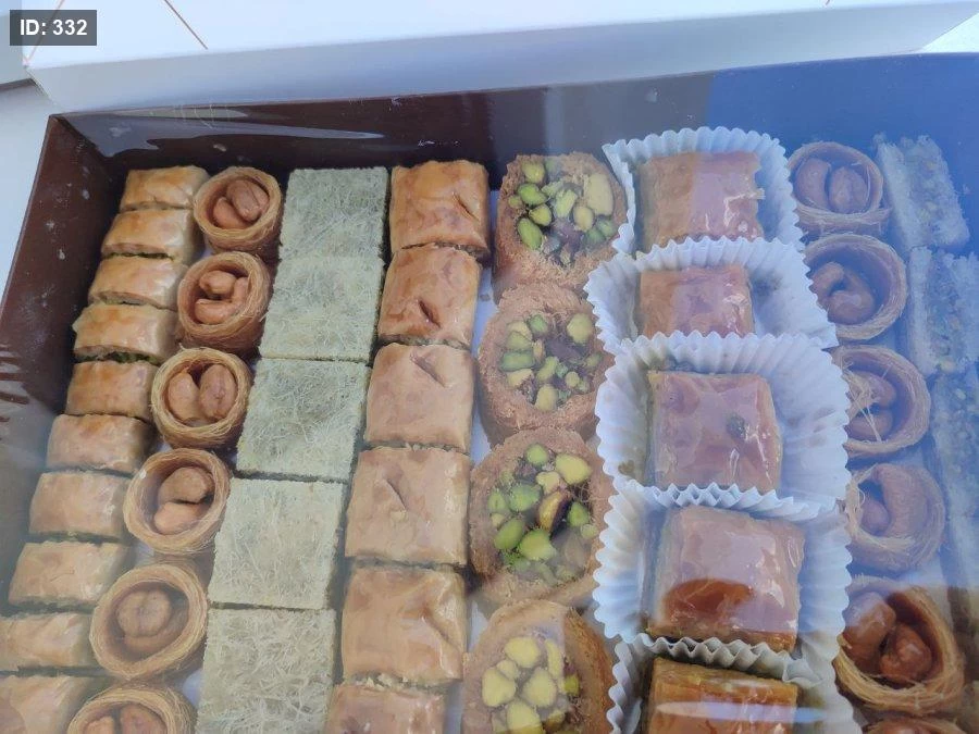 حلويات شاميه مشكل حلبي وكاجو